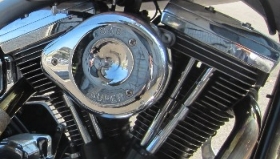 S&Sティアドロップエアクリーナーを装着したツインカム96エンジンのクローズアップ